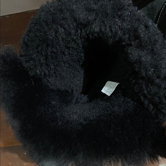 UGG Women's Black Nash Boots, Size 8 - Picture 6 of 7